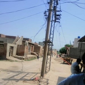 چک نمبر 473 گ ب بمباں میں منگل کی شام  سے بجلی غائب